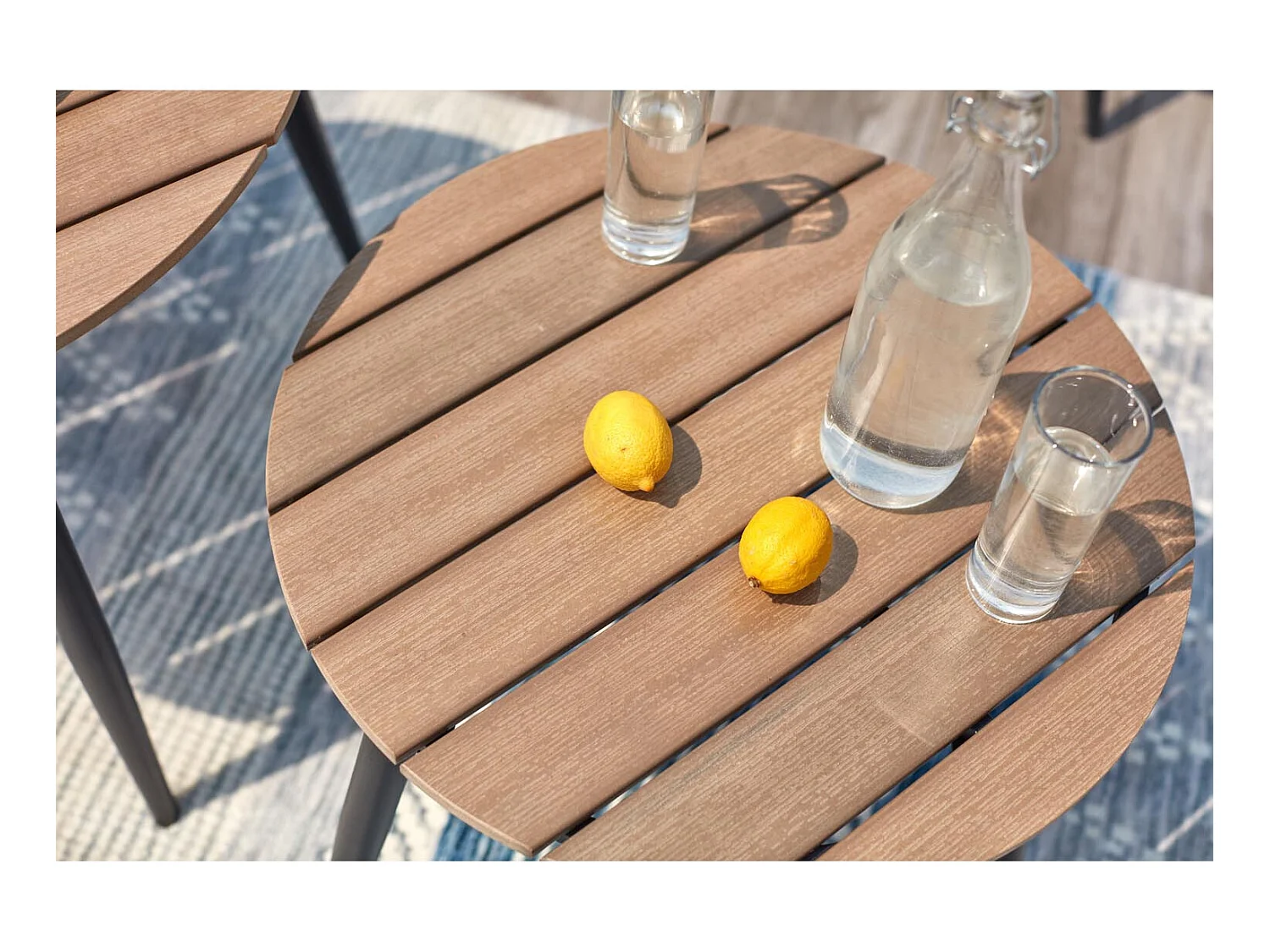 Loungeset Tibouta 5 plaatsen van gevlochten hars met schuine poten