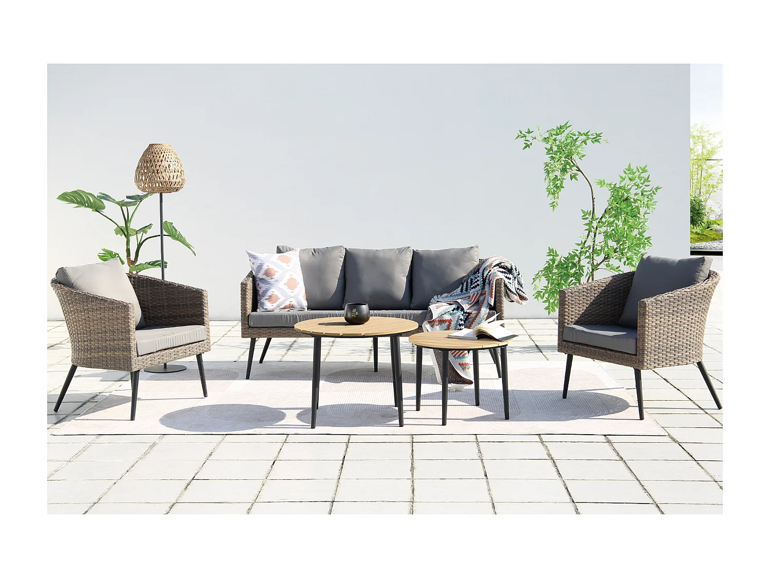 Loungeset Tibouta 5 plaatsen van gevlochten hars met schuine poten