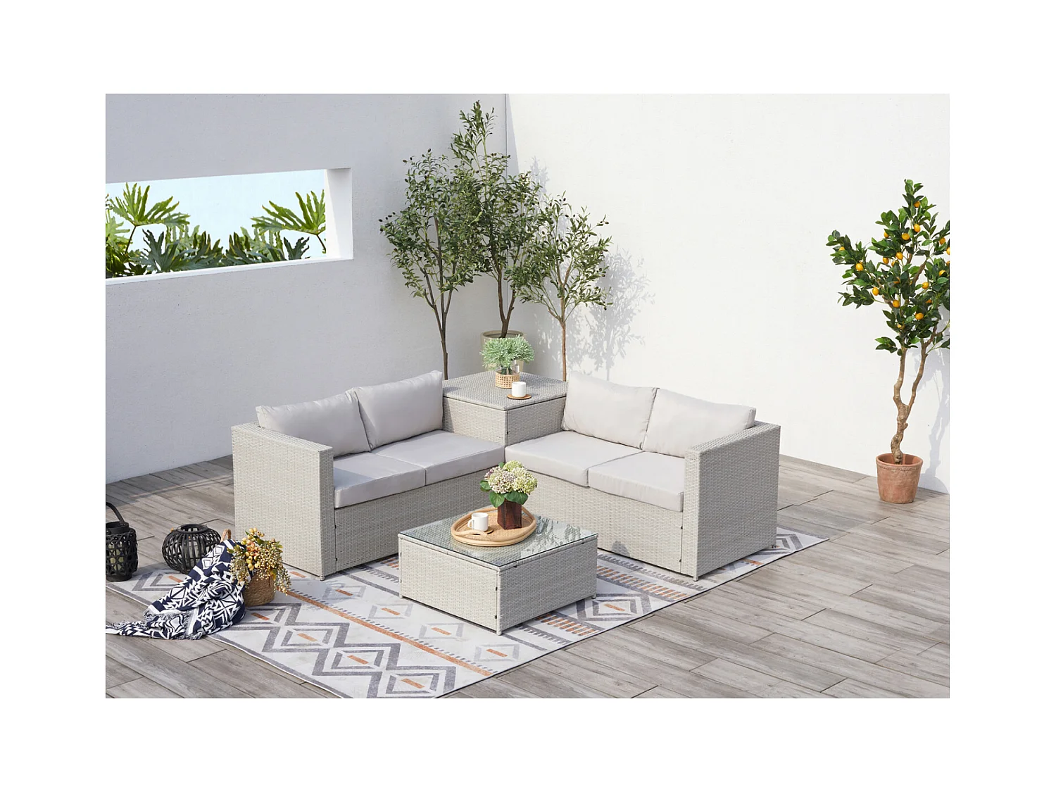 Salon de jardin en résine tressée 4 places avec coffre gris clair SILANG