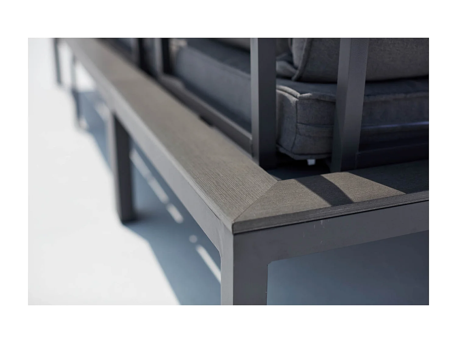 Salon de jardin bas 5 places en aluminium gris foncé FIRA