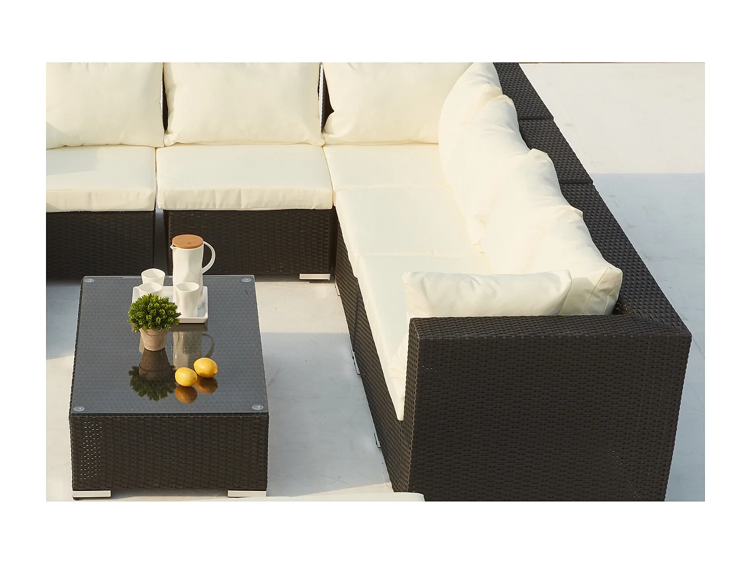 Salon de jardin 8 places en résine tressée noir et blanc SALENTO