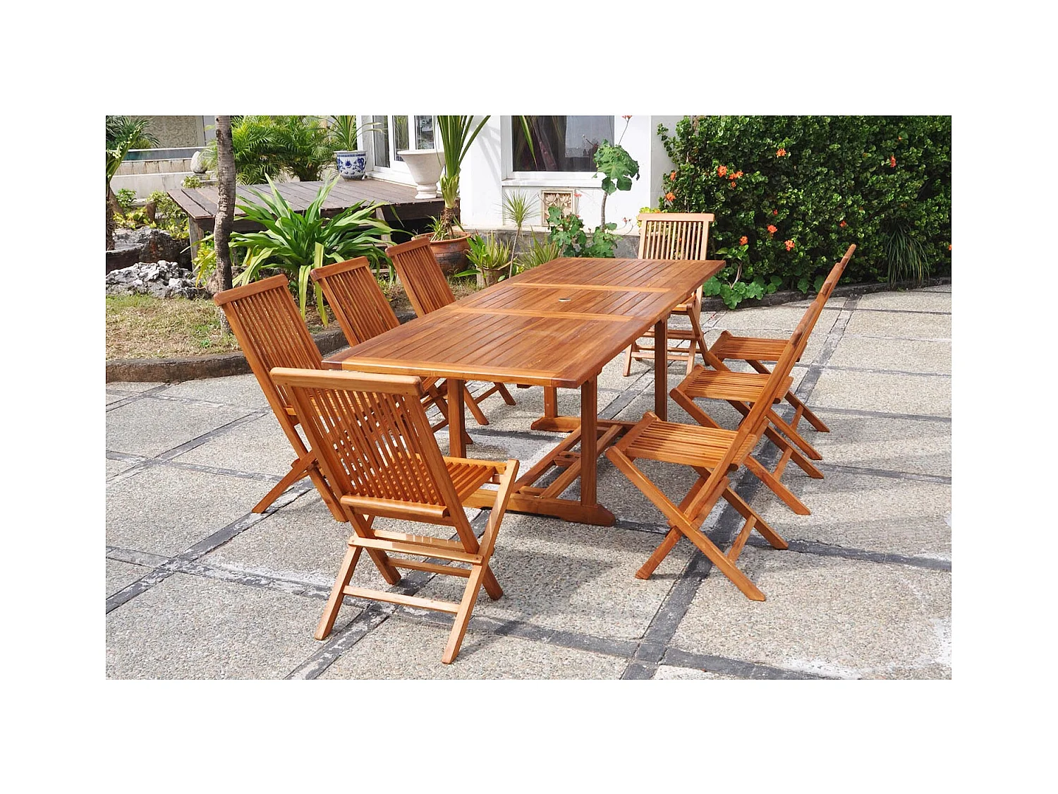 Loungeset voor 8 personen van geolied teakhout LUBOK - Uitstekend hout, bestand tegen weer, ecologisch gecertificeerd