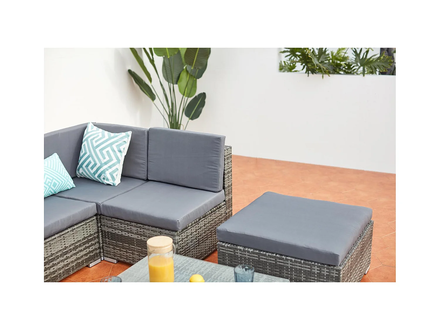 Conjunto de jardim baixo de 8 lugares em resina e aço cinza GUADALO - Moderno, confortável e resistente às intempéries