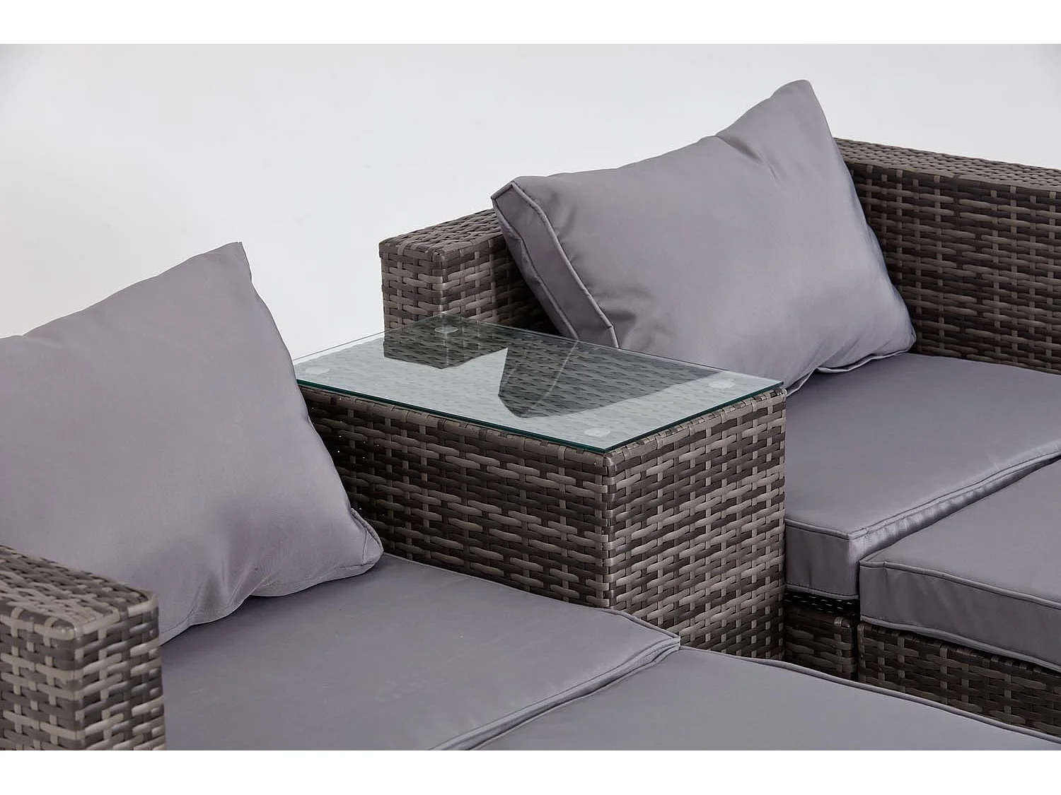 Conjunto de Jardim 4 Lugares em Rattan Sintético Cinza/Preto MOANA - Mesa, 2 Cadeiras, 2 Pufes - Exterior Moderno