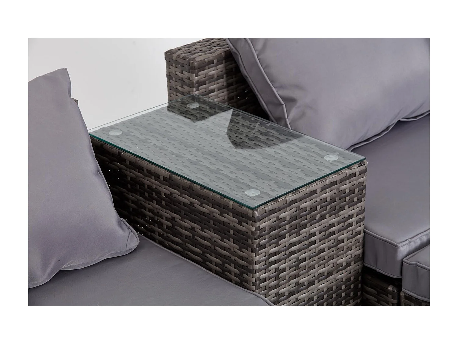 Conjunto de Jardim 4 Lugares em Rattan Sintético Cinza/Preto MOANA - Mesa, 2 Cadeiras, 2 Pufes - Exterior Moderno