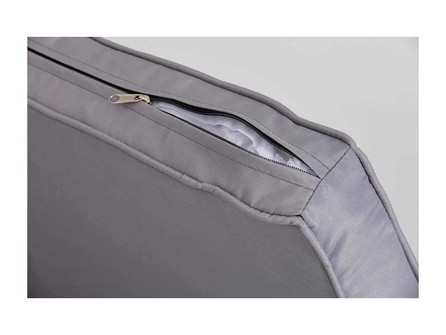 Salon de jardin 4 places en résine tressée gris MOANA