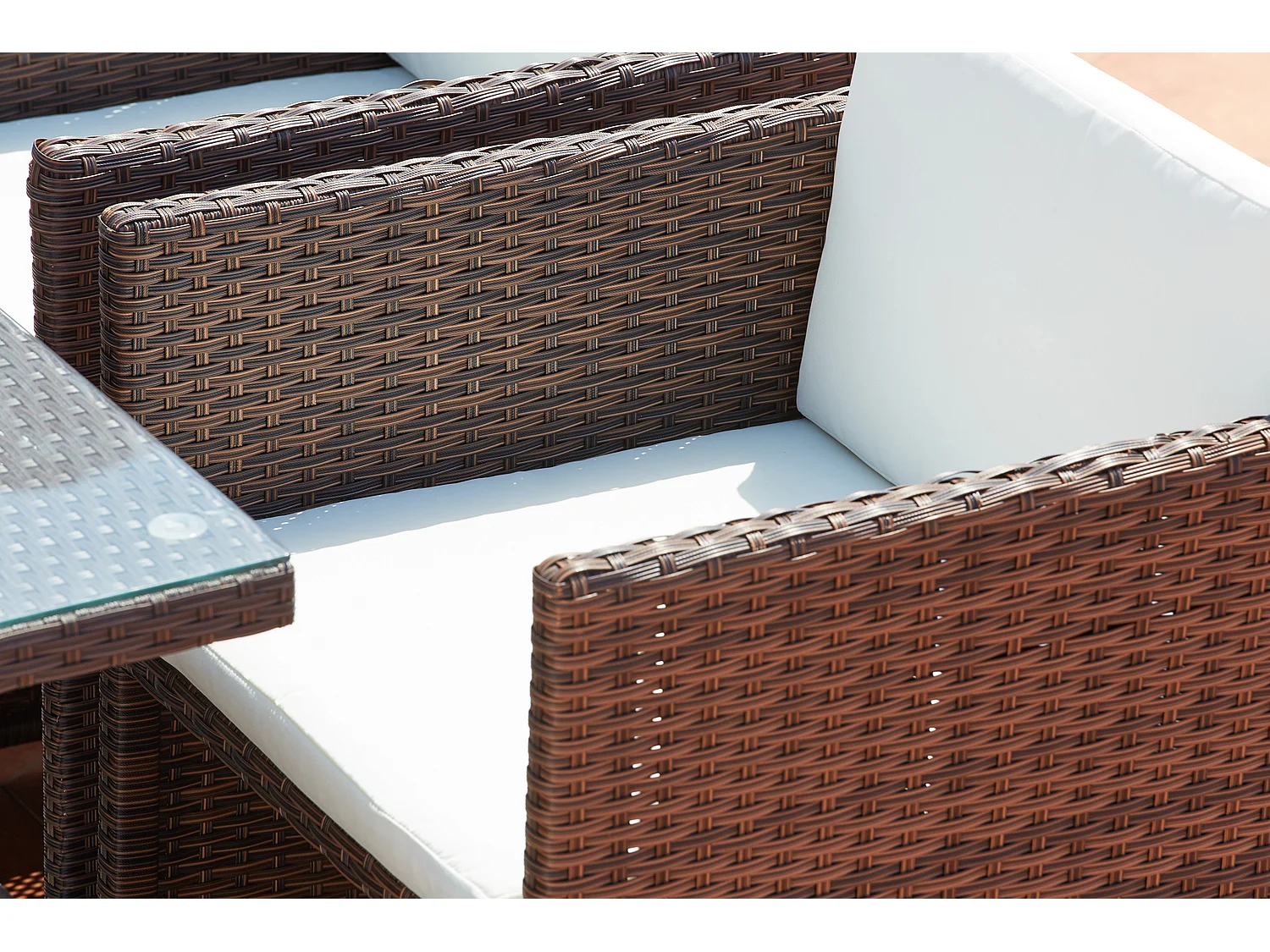 Table et chaises 4 places encastrables résine marron-blanc MIAMI