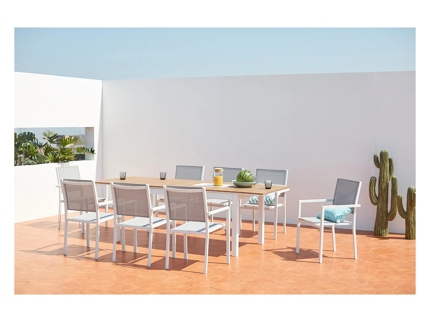 Salon de jardin repas 8 places en aluminium MADEIRA