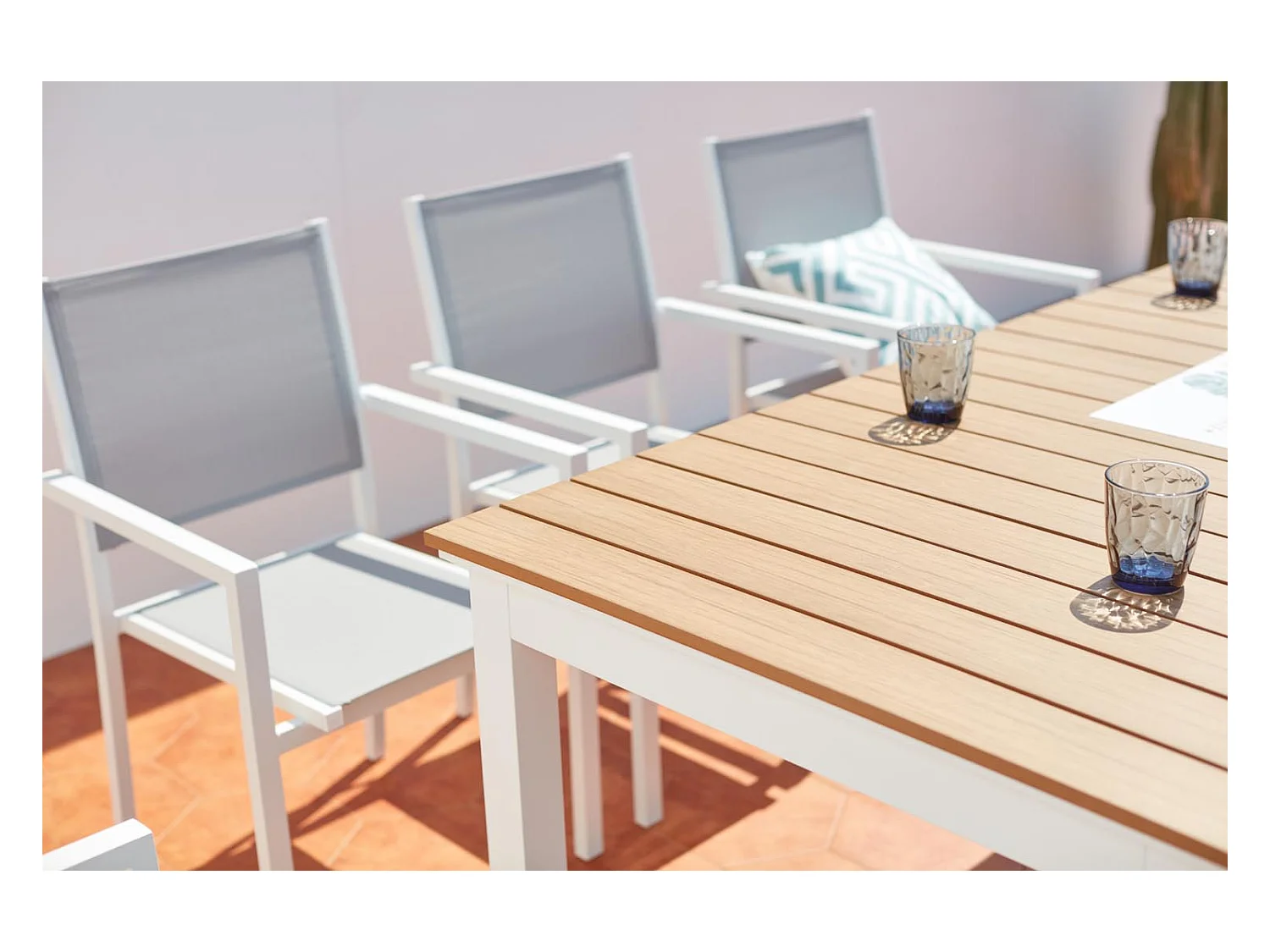Salon de jardin repas 8 places en aluminium MADEIRA
