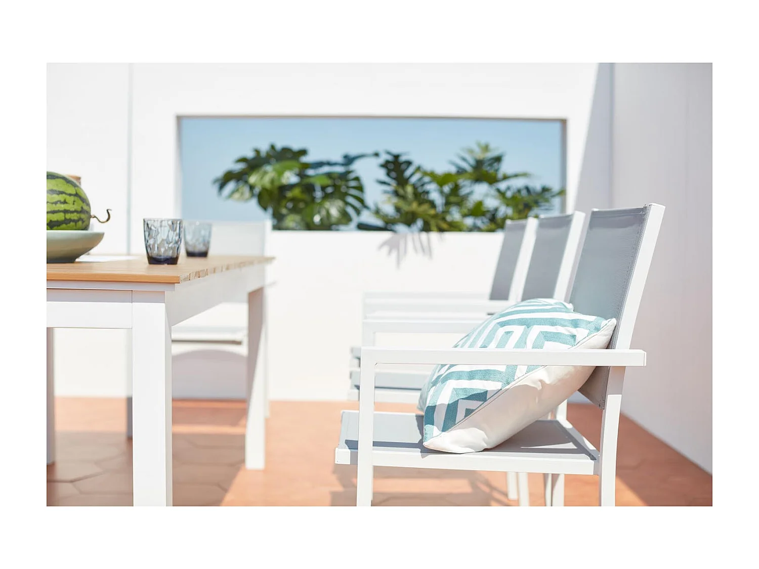 Salon de jardin repas 8 places en aluminium MADEIRA