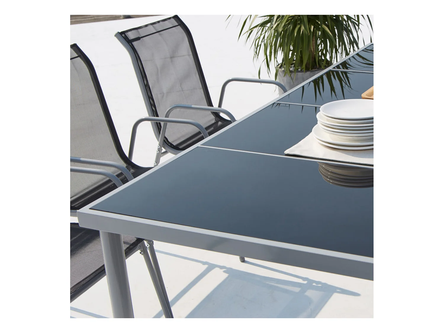 Gartenmöbelset aus Stahl LUSIANA für 8 Personen mit Glastisch und Stühlen mit Armlehnen