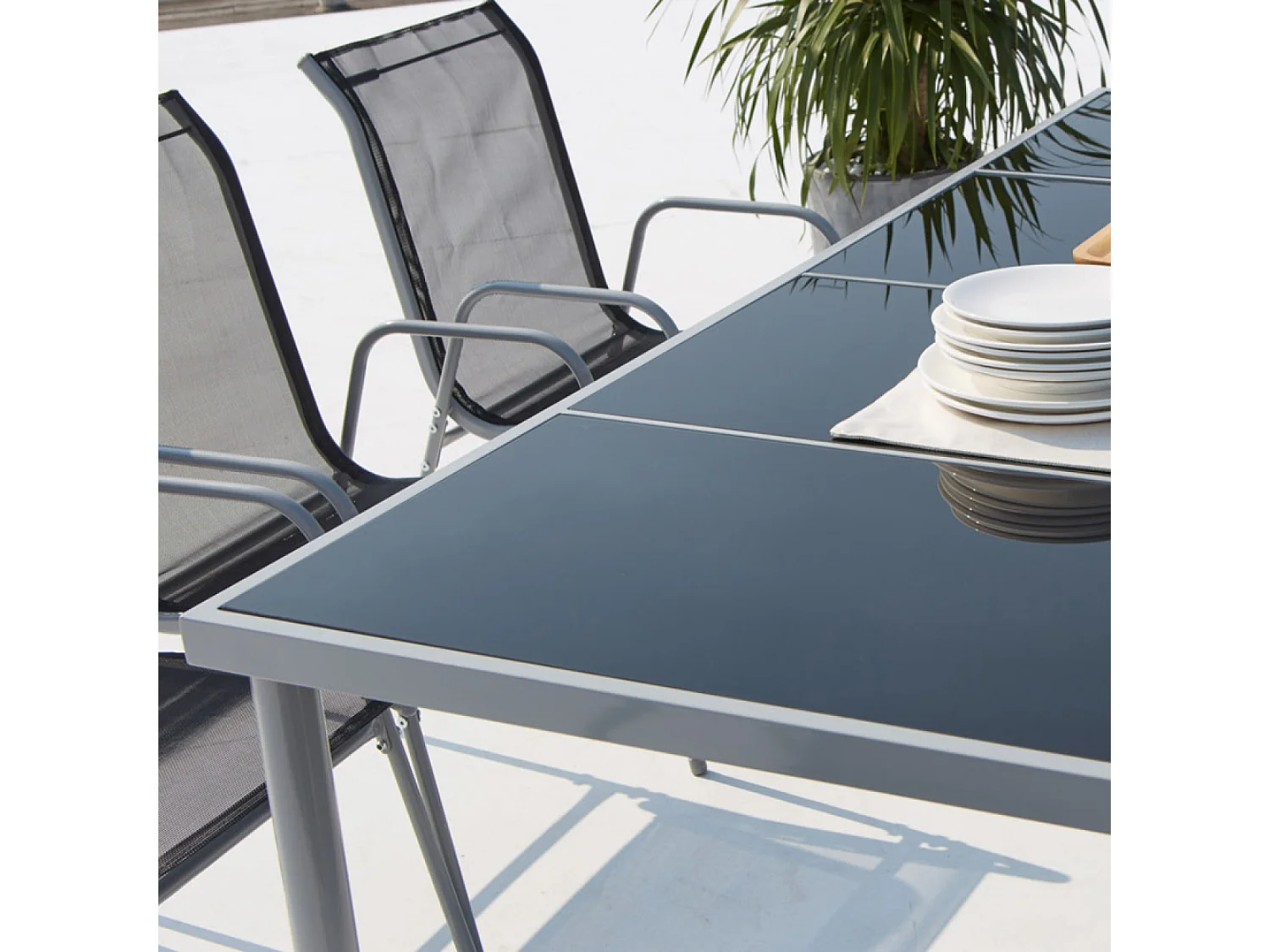 Table de jardin et 8 chaises en acier et toile PVC gris LUSIANA