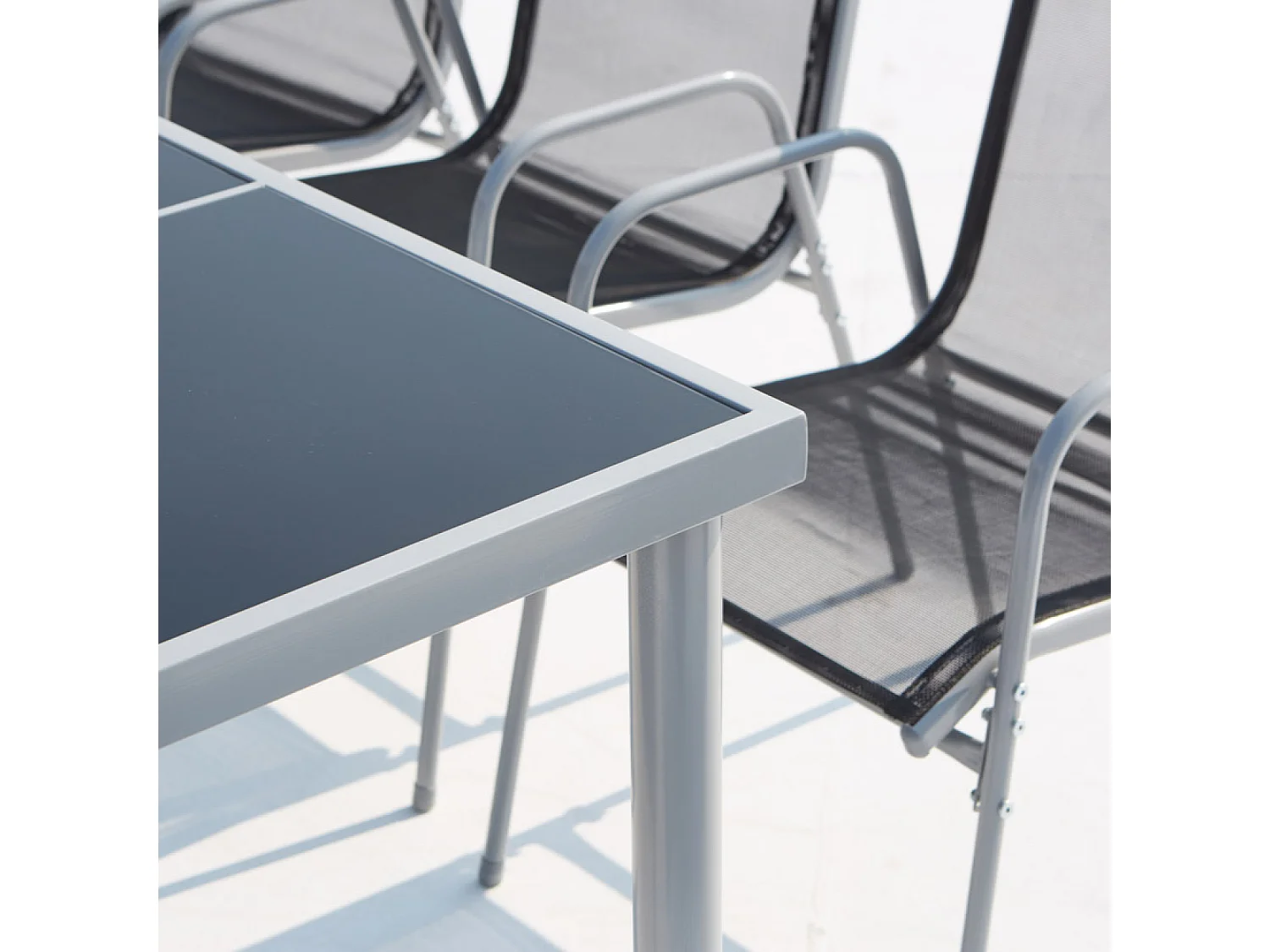 Table de jardin et 8 chaises en acier et toile PVC gris LUSIANA