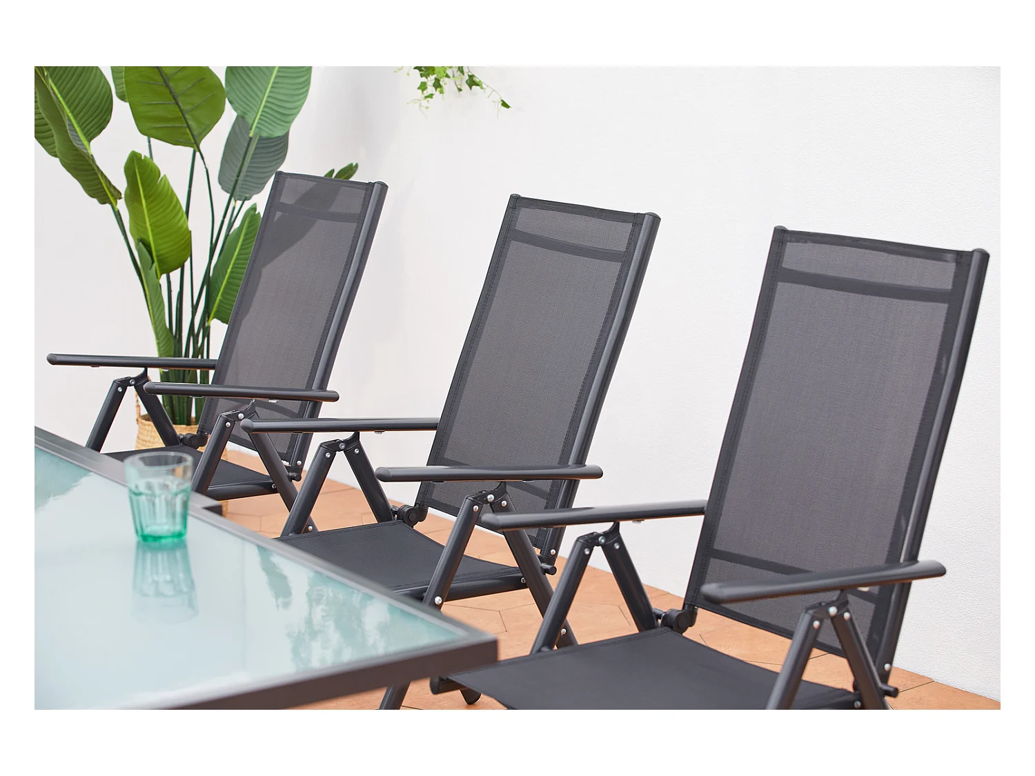Table de jardin extensible et 6 fauteuils en alu et toile PVC BRESCIA