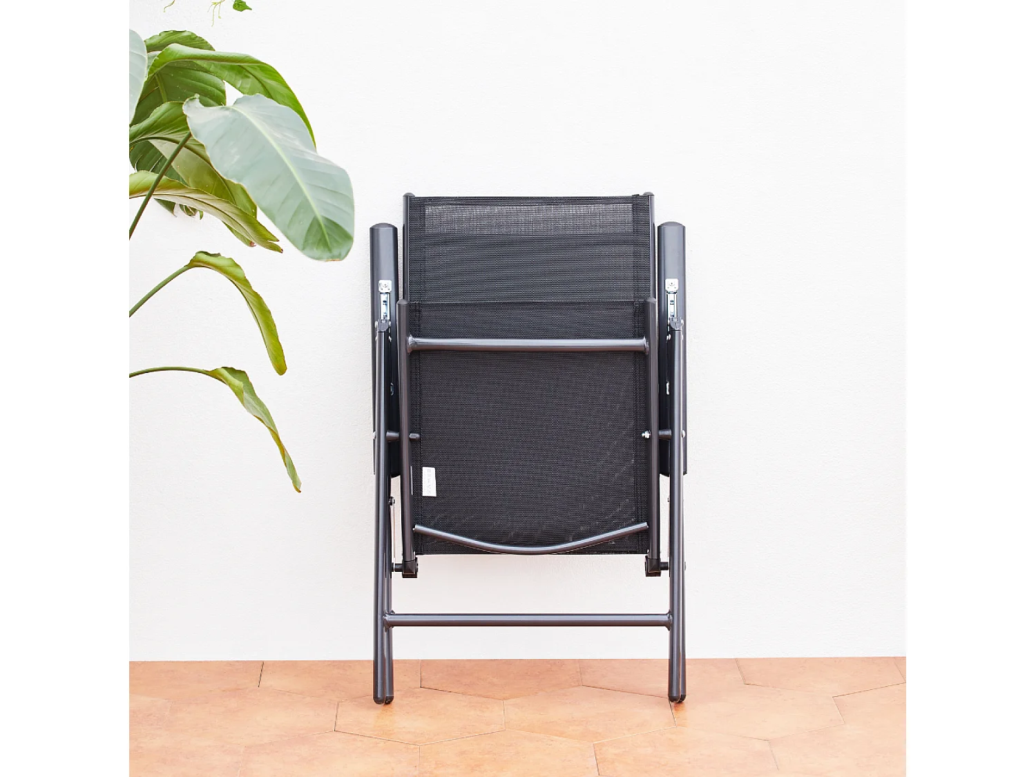 Table de jardin extensible et 6 fauteuils en alu et toile PVC BRESCIA