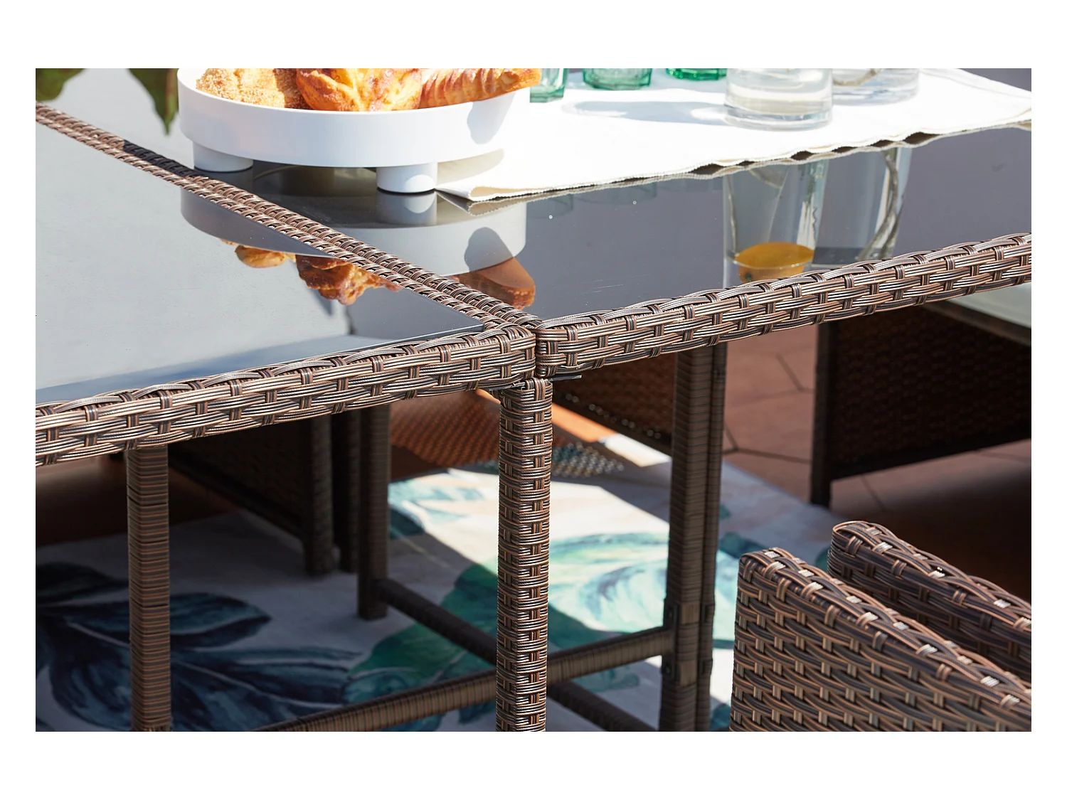 Salotto da giardino a incasso 12 posti resina intrecciata castagna/bianco MIAMI