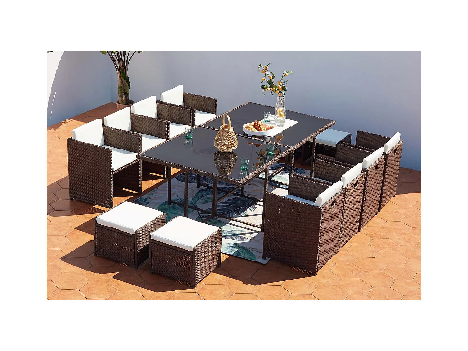 Table et chaises 12 places encastrables résine marron-blanc MIAMI