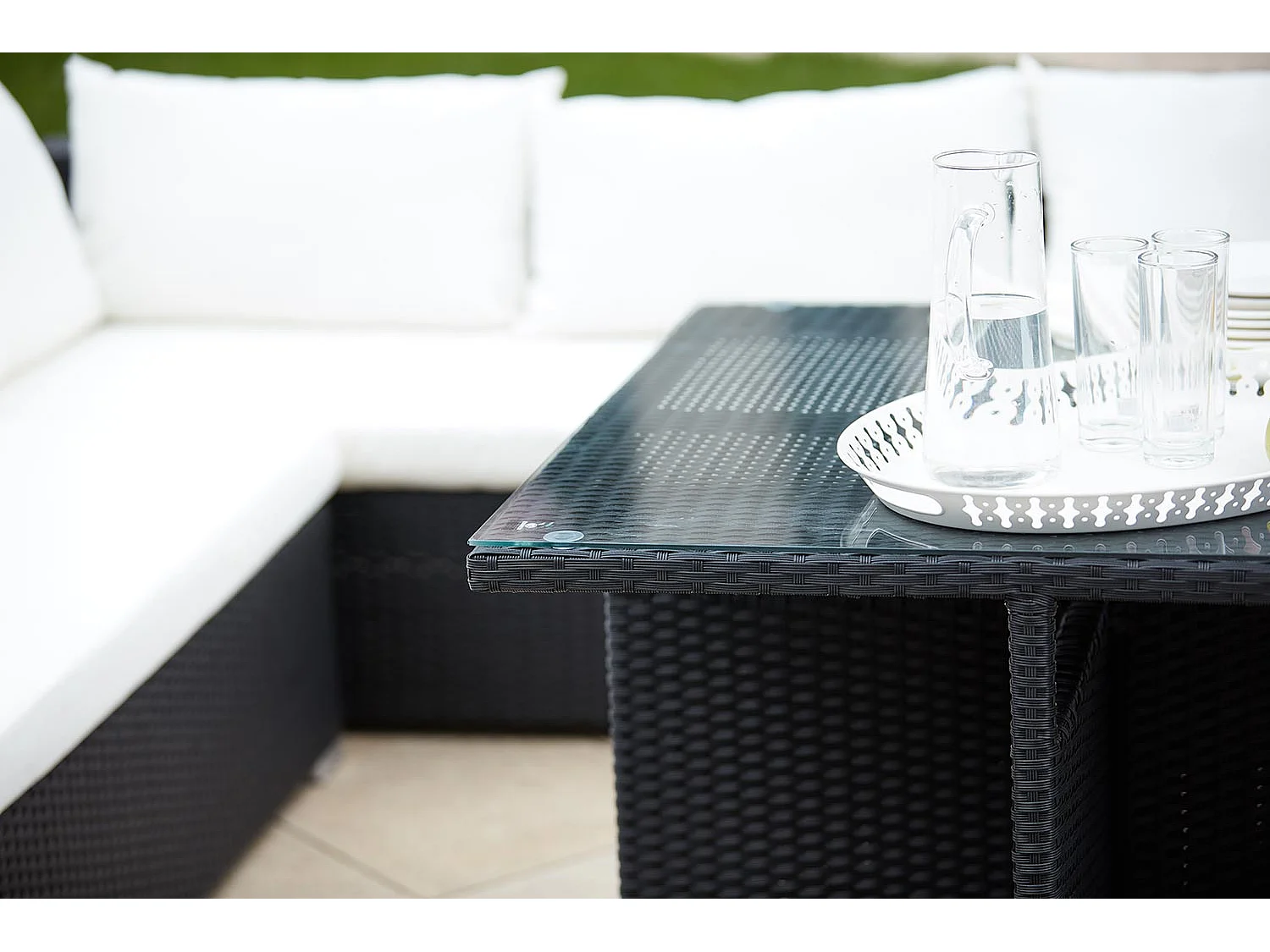 Salón de jardín encastrable 10 plazas de resina trenzada negro/blanco FIDJI