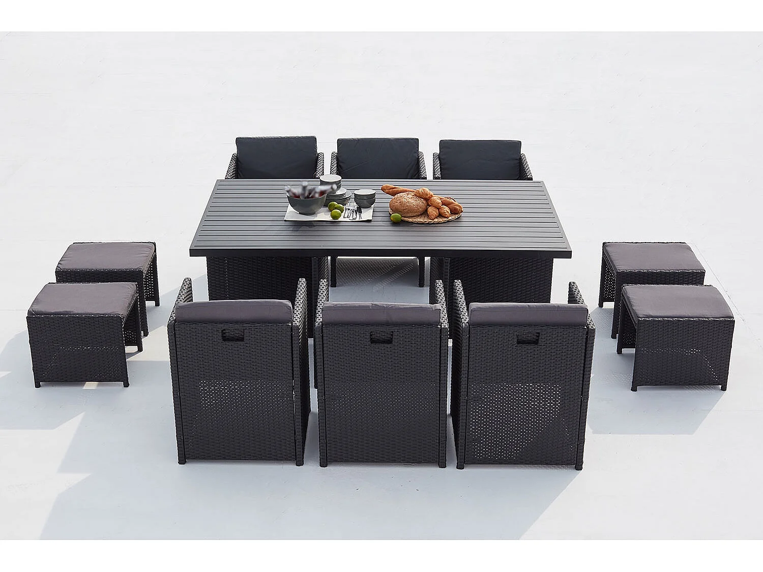 Table et chaise 10 places encastrables alu résine noir-gris SUNSET
