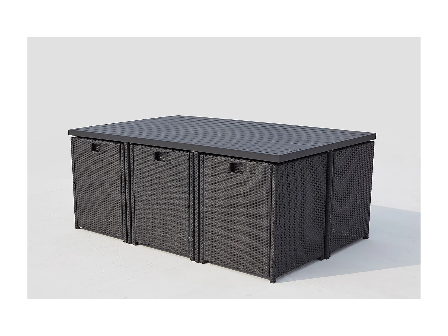 Table et chaise 10 places encastrables alu résine noir-gris SUNSET