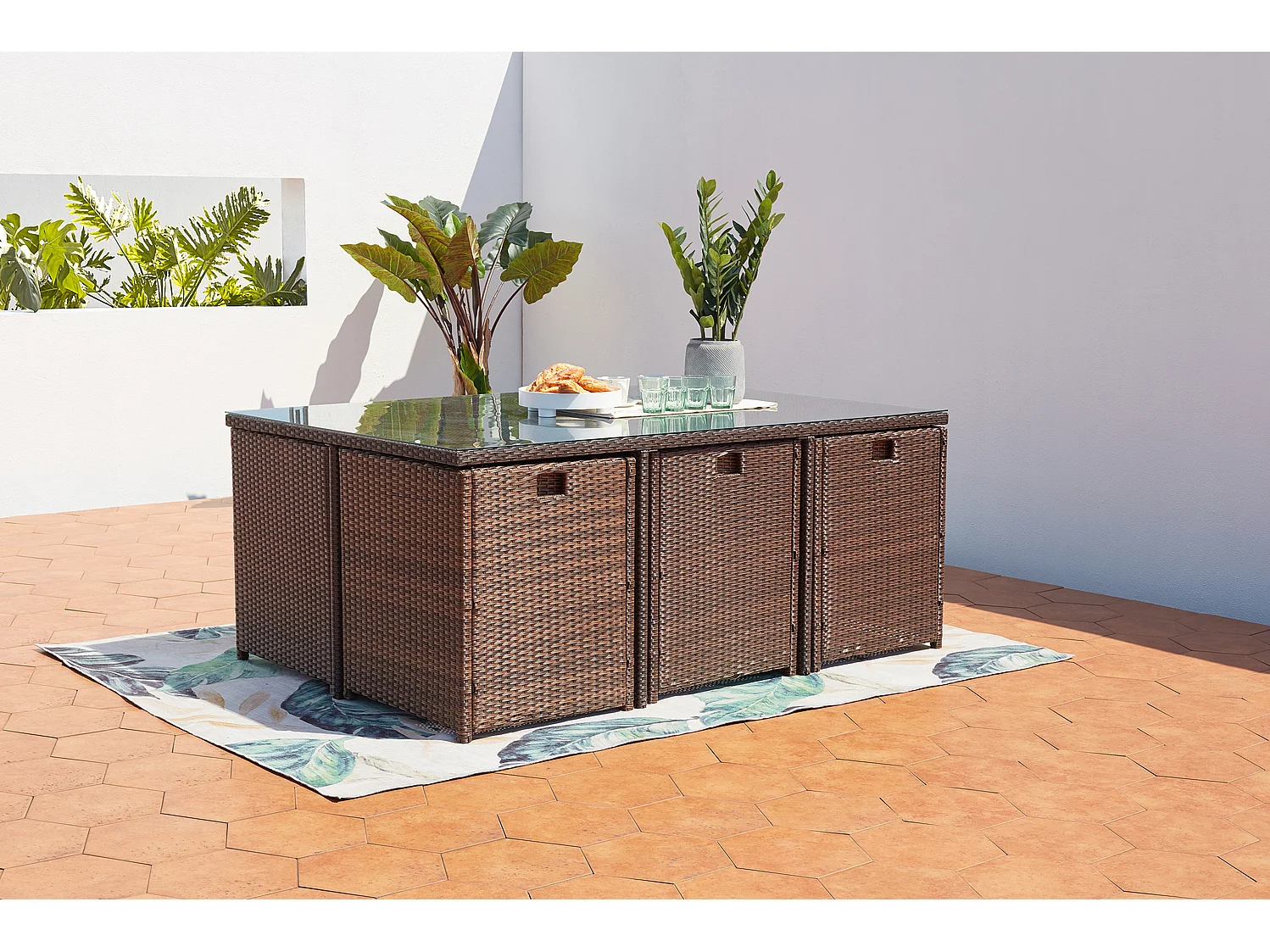 Table et chaises 10 places encastrables résine marron-blanc MIAMI