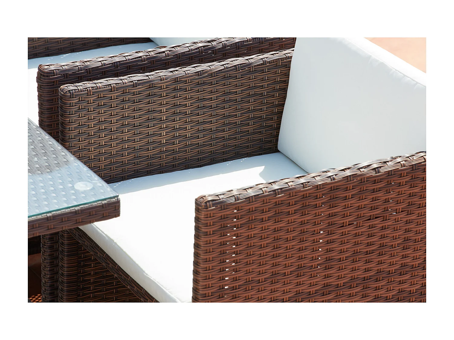 Table et chaises 6 places encastrables résine marron-blanc MIAMI