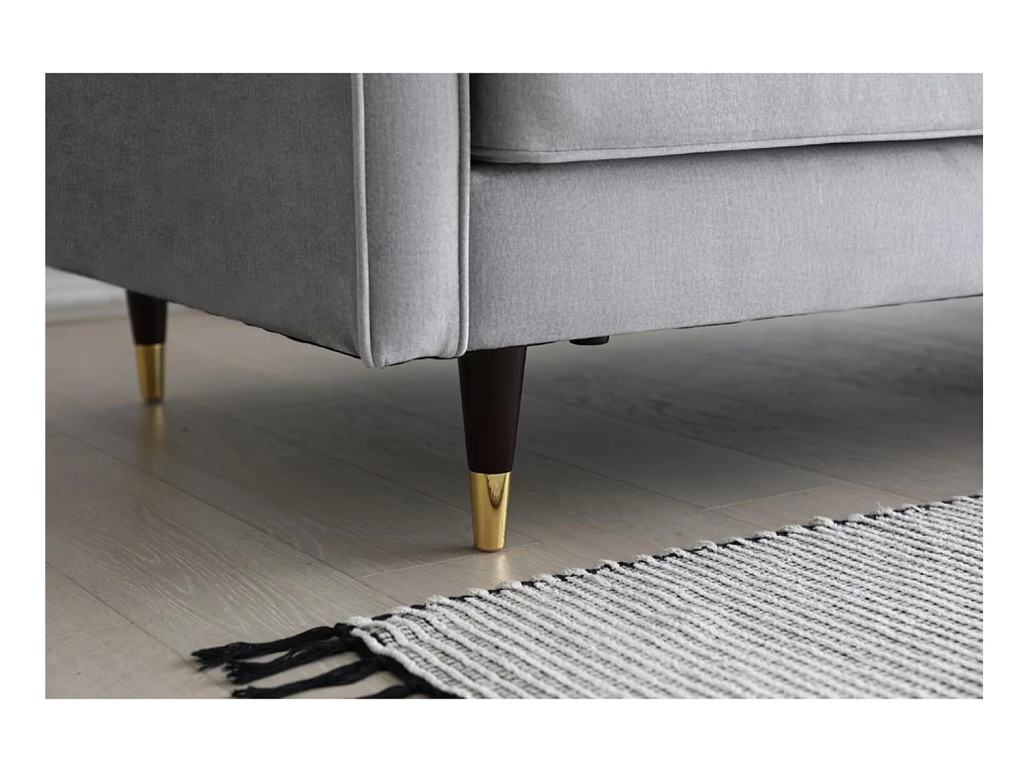 3-Sitzer-Sofa aus Samt, hellgrau  NALHA