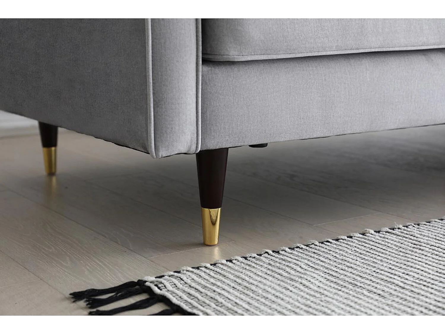 Canapé 3 places en velours gris clair NALHA