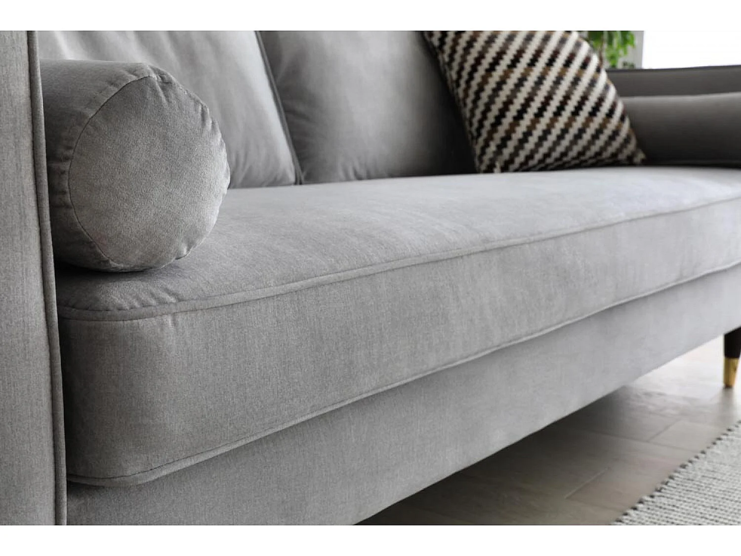 Canapé 3 places en velours gris clair NALHA