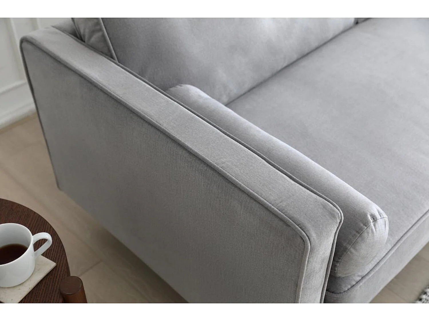 Canapé 3 places en velours gris clair NALHA