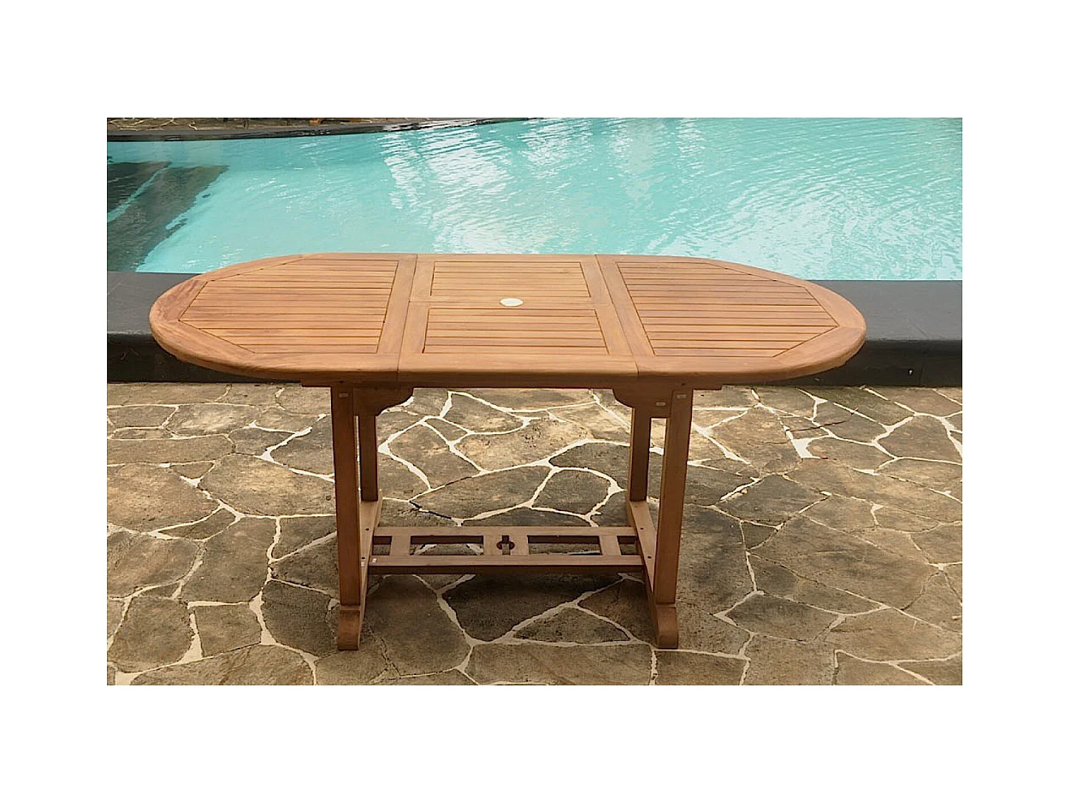 Table de jardin ovale extensible en teck brut 6 personnes KAJANG