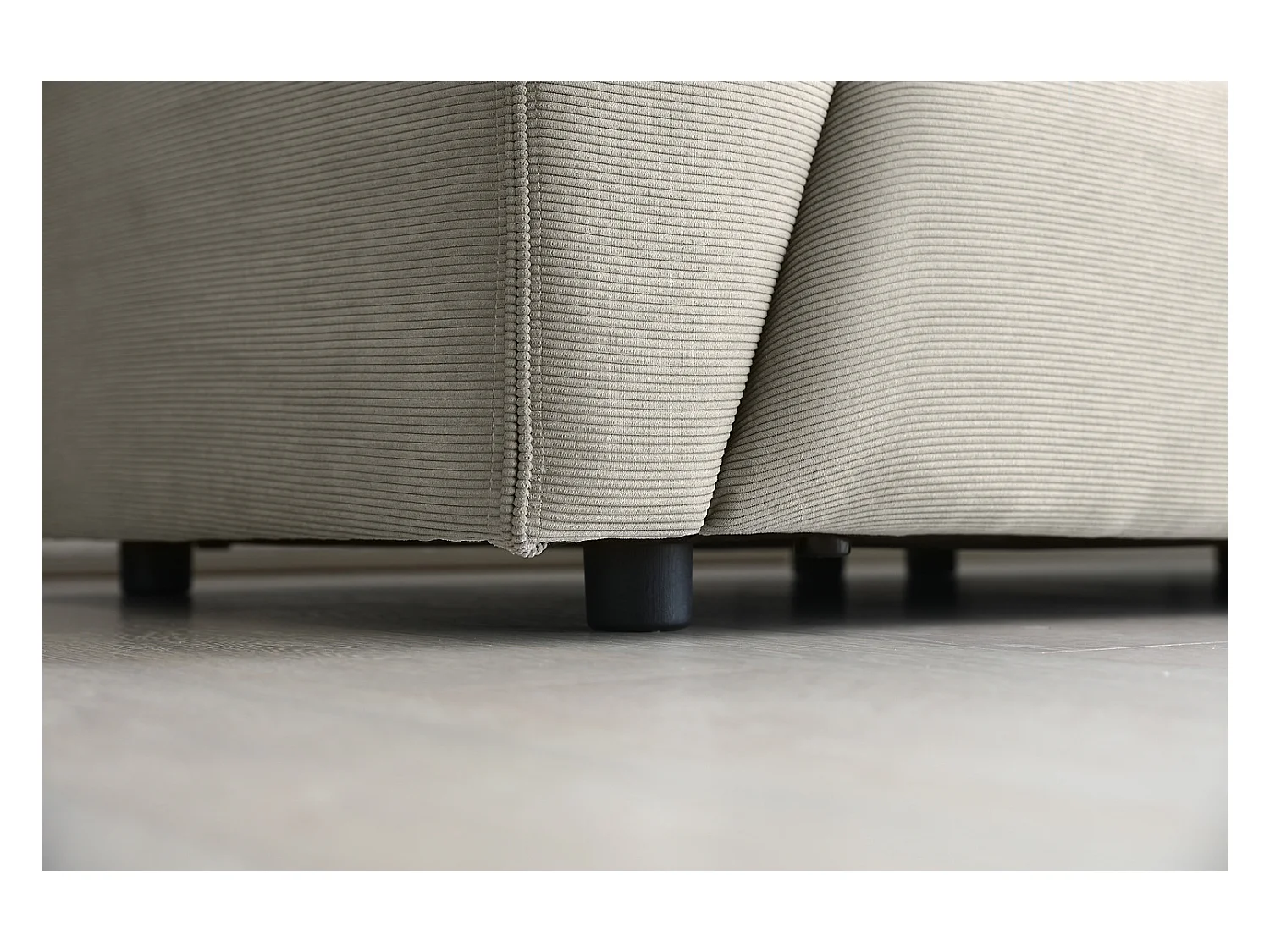 Modulsofa 3-Sitzer + 1 Hocker Cord hellgrau MONROE