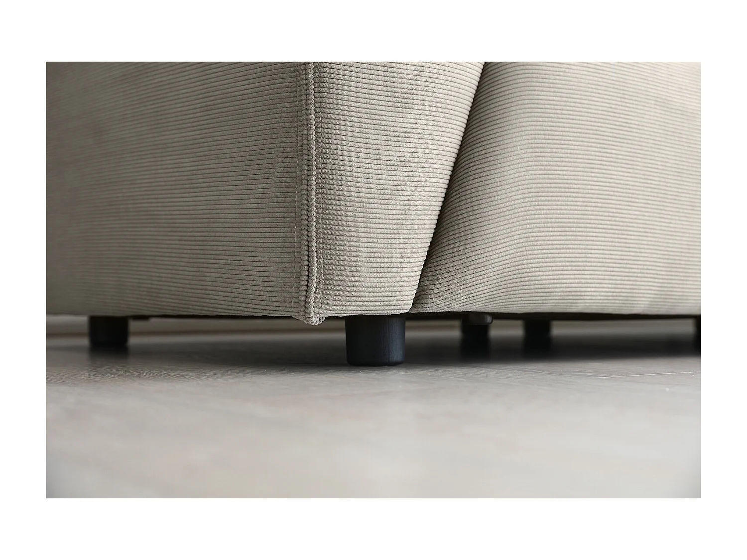 Modulaire 3-zitsbank + 1 poef van lichtgrijze ribfluweel MONROE - Scandinavisch design