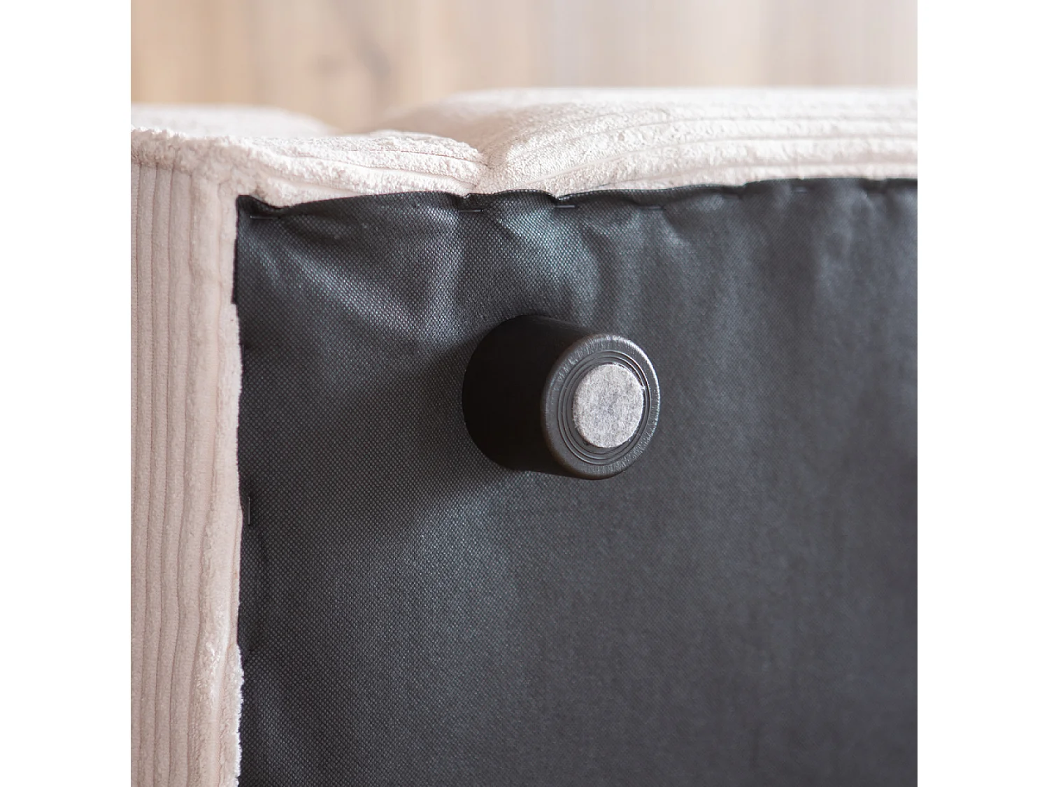 Sofá Modular de 3 Lugares + 1 Pufe de Veludo Cotelê Bege MONROE - Estilo Moderno e Confortável