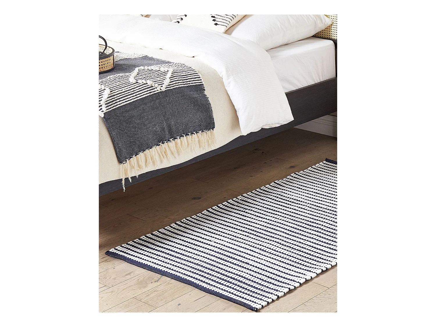 Teppich Läufer Baumwolle blau / weiß Streifenmuster 80 x 150 cm Modern Sofulu