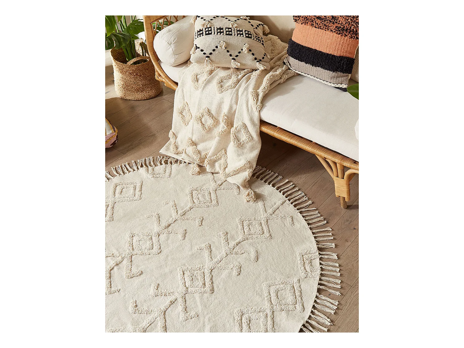 Teppich Baumwolle beige mit Fransen geometrisches Muster rund 140 cm Boho Harran