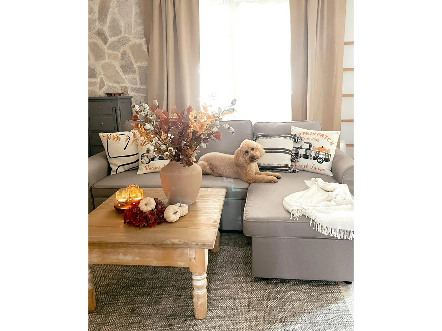 Tapis en laine gris et blanc cassé 140 x 200 cm TATLISU