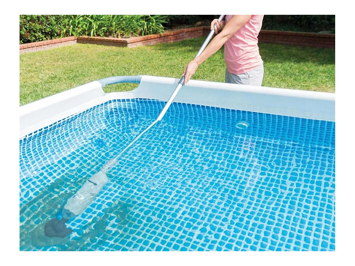 Aspirateur nettoyeur piscine spa a batterie rechargeable