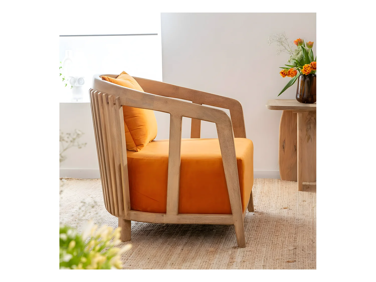 Fauteuil en bois de manguier et velours Térence