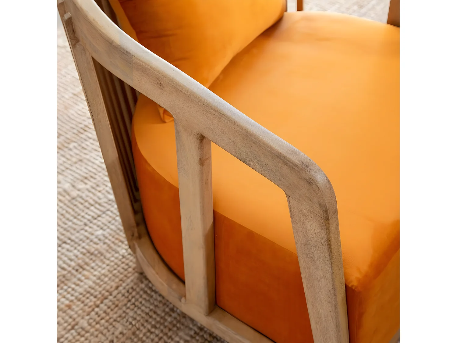 Sillón de madera de mango y terciopelo Terence con almacenamiento