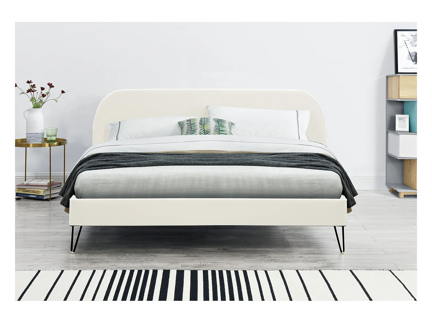 Structure de lit 140 x 190 cm en velours beigeet pieds noirs PHOENIX