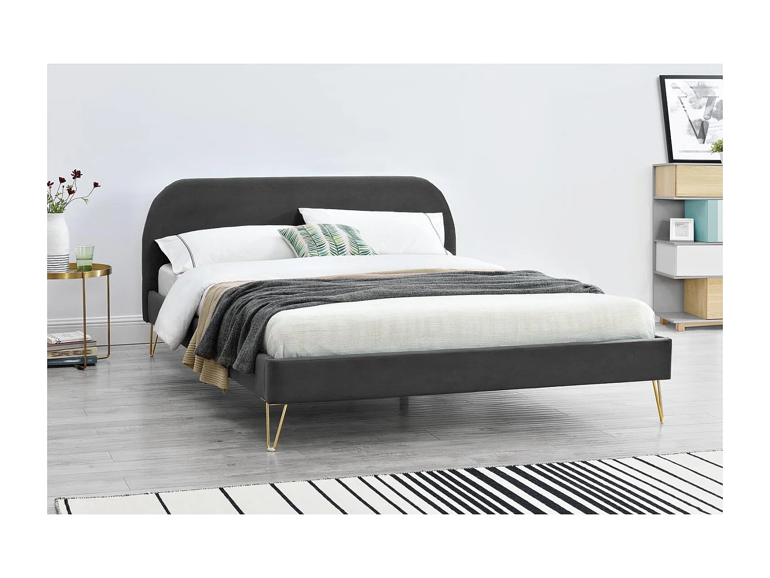 Structure de lit 160 x 200 cm en velours et laiton gris PHOENIX