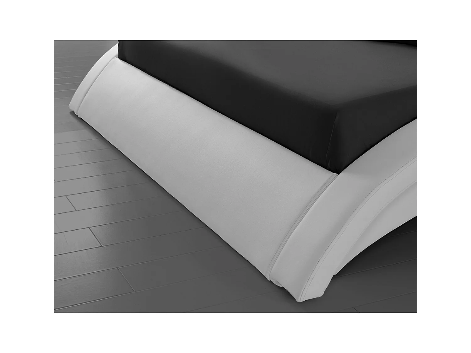 Cadre de lit avec LED 140 x 190 cm en PU blanc PADDINGTON