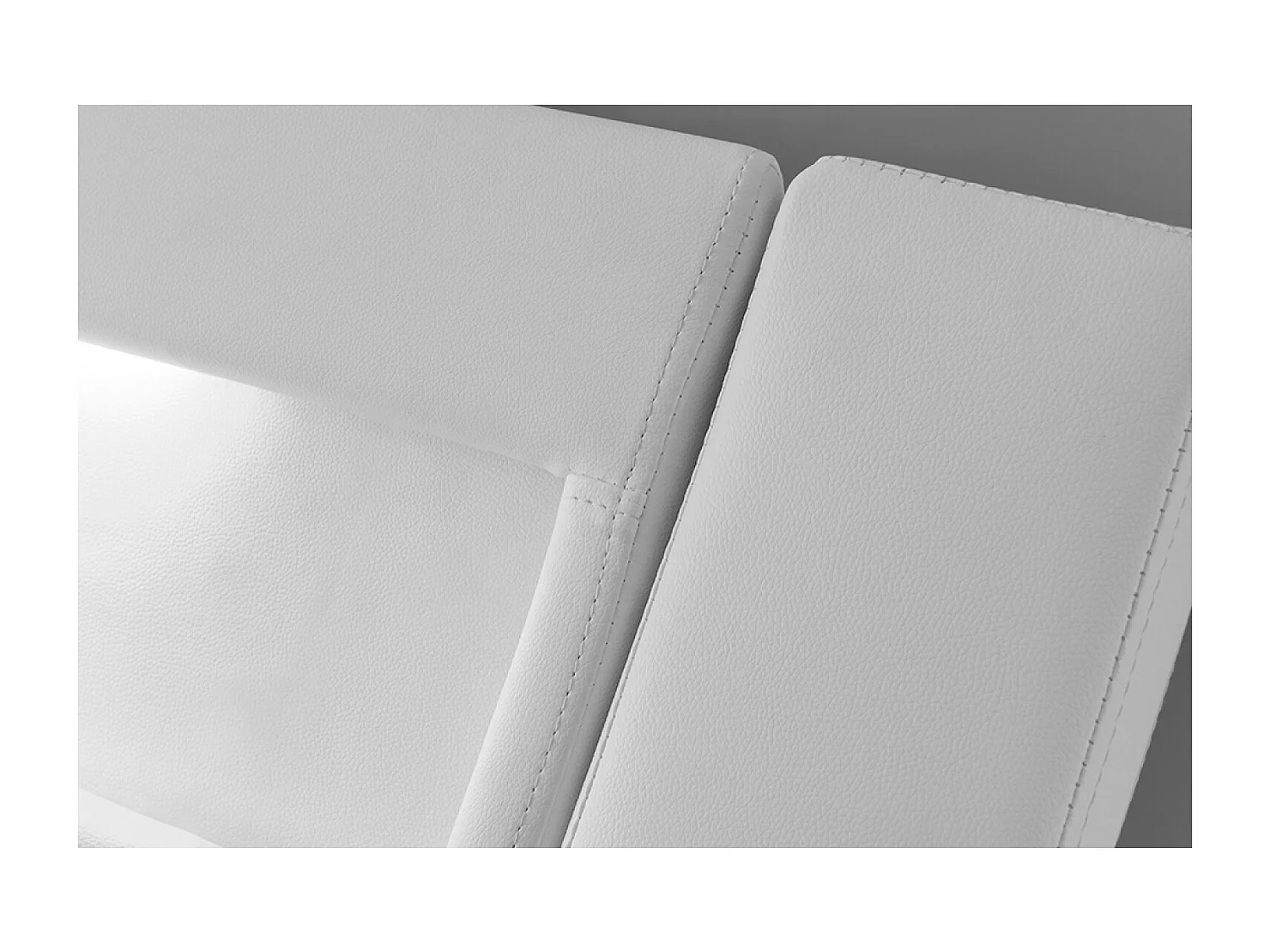 Cadre de lit avec LED 140 x 190 cm en PU blanc PADDINGTON