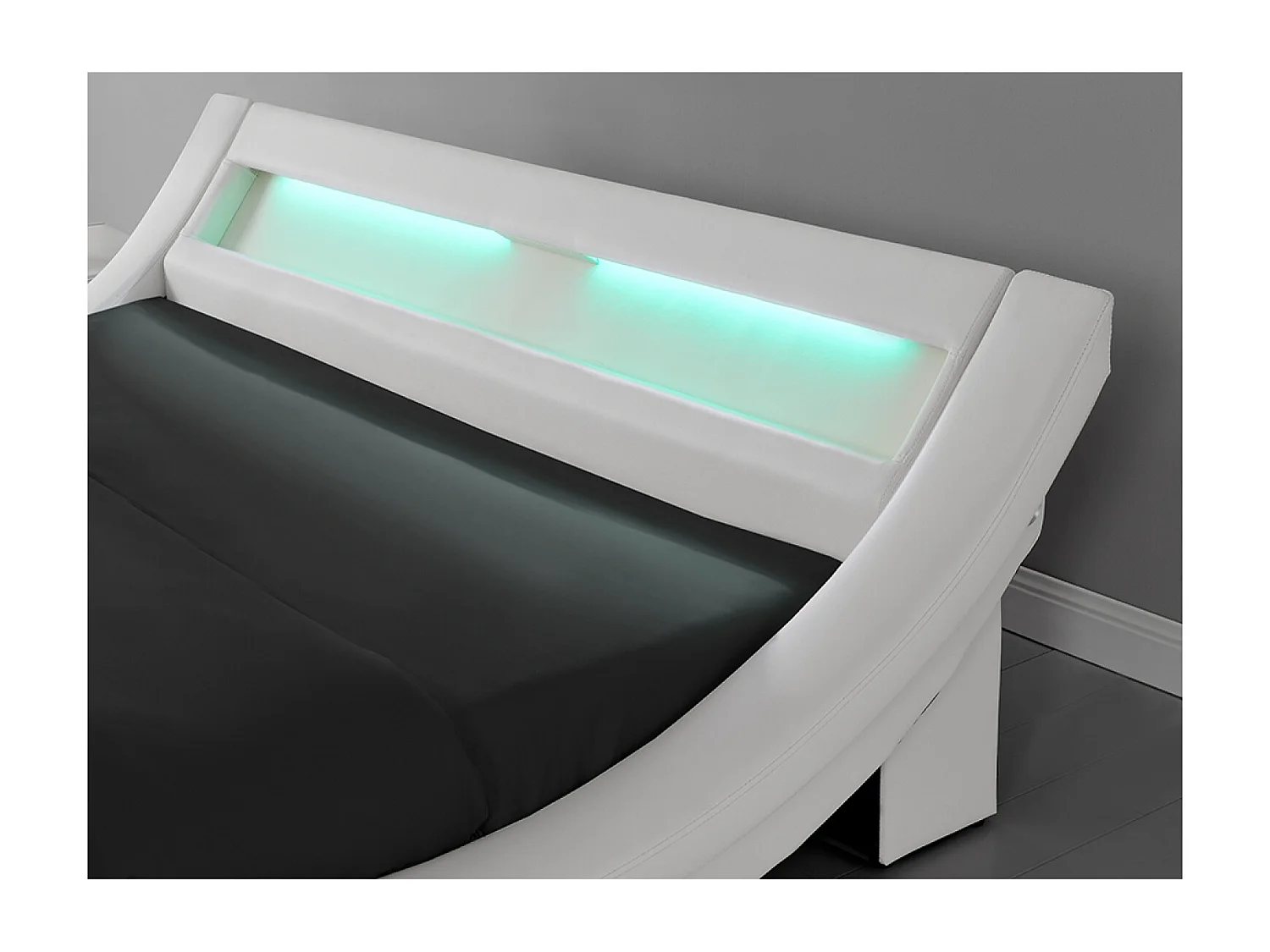 Cadre de lit avec LED 140 x 190 cm en PU blanc PADDINGTON