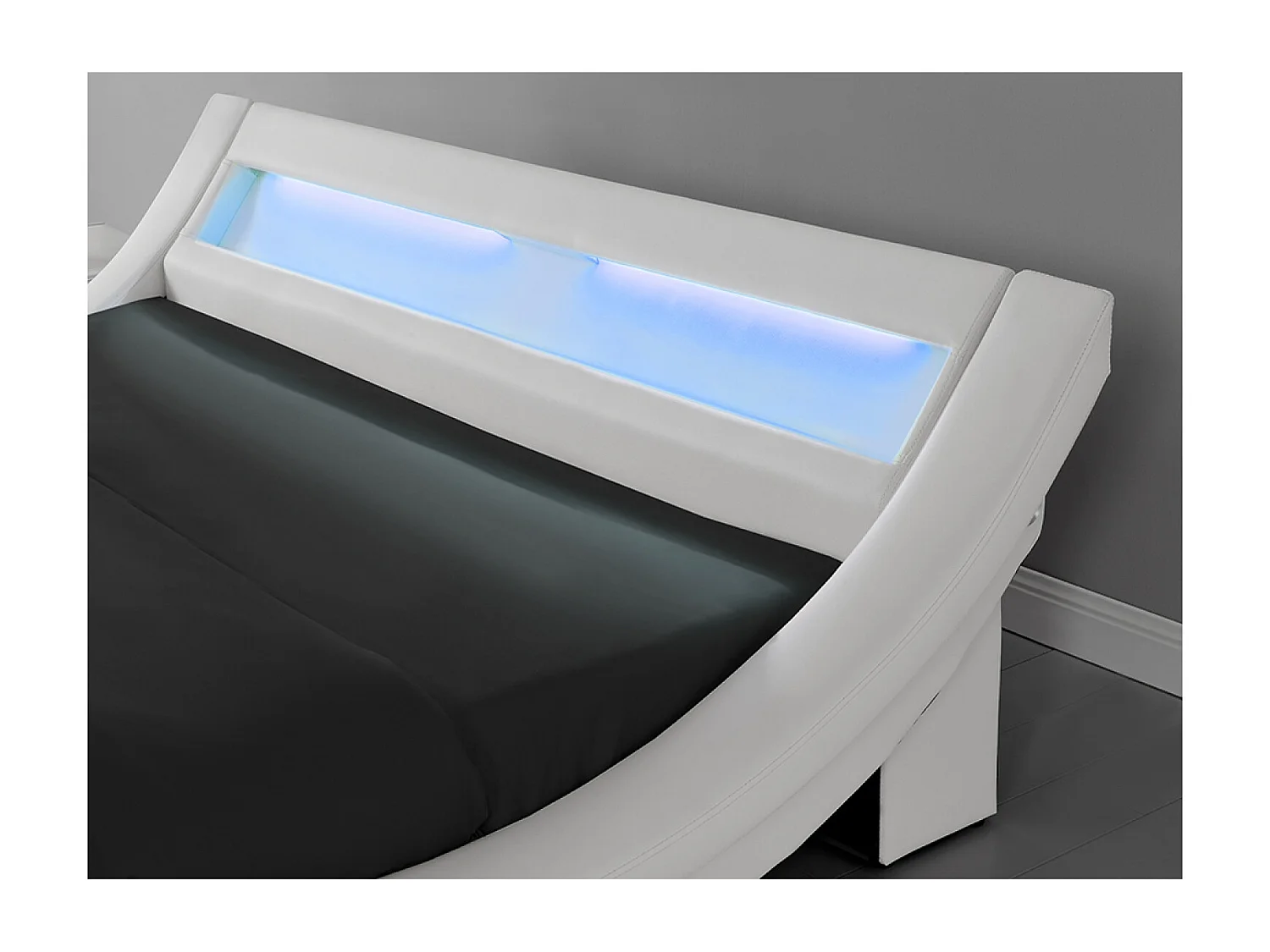 Lit avec led 140 x 190 cm en PU blanc PADDINGTON