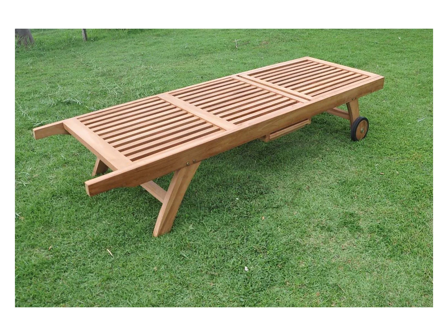 Transat en Teck avec Roues et Plateau TAMANA - Bain de Soleil Réglable pour Extérieur