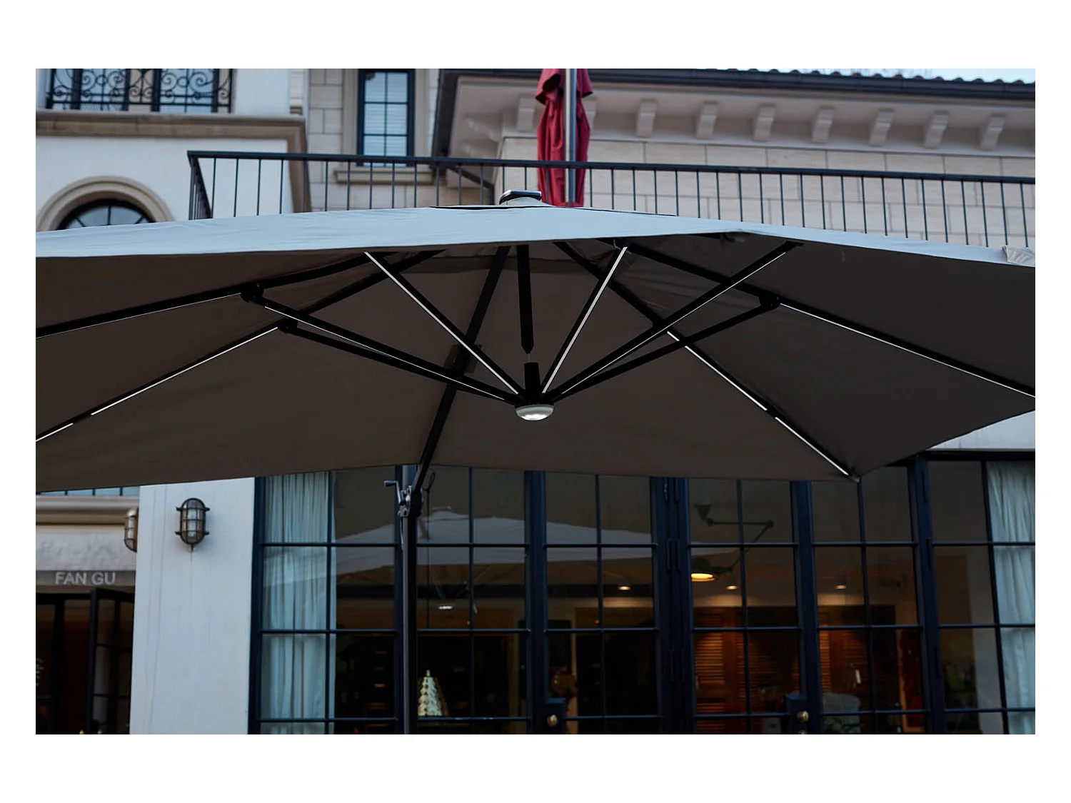 Rechthoekige Grijze Parasol met LED 395 x 295 cm CALVIA