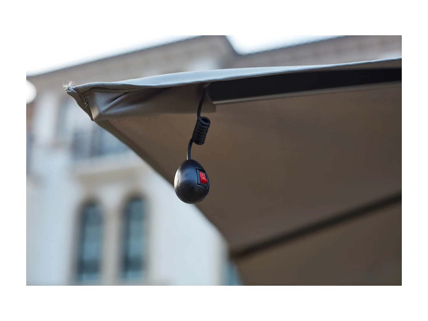 Parasol LED 3 x 4 m gris CALVIA