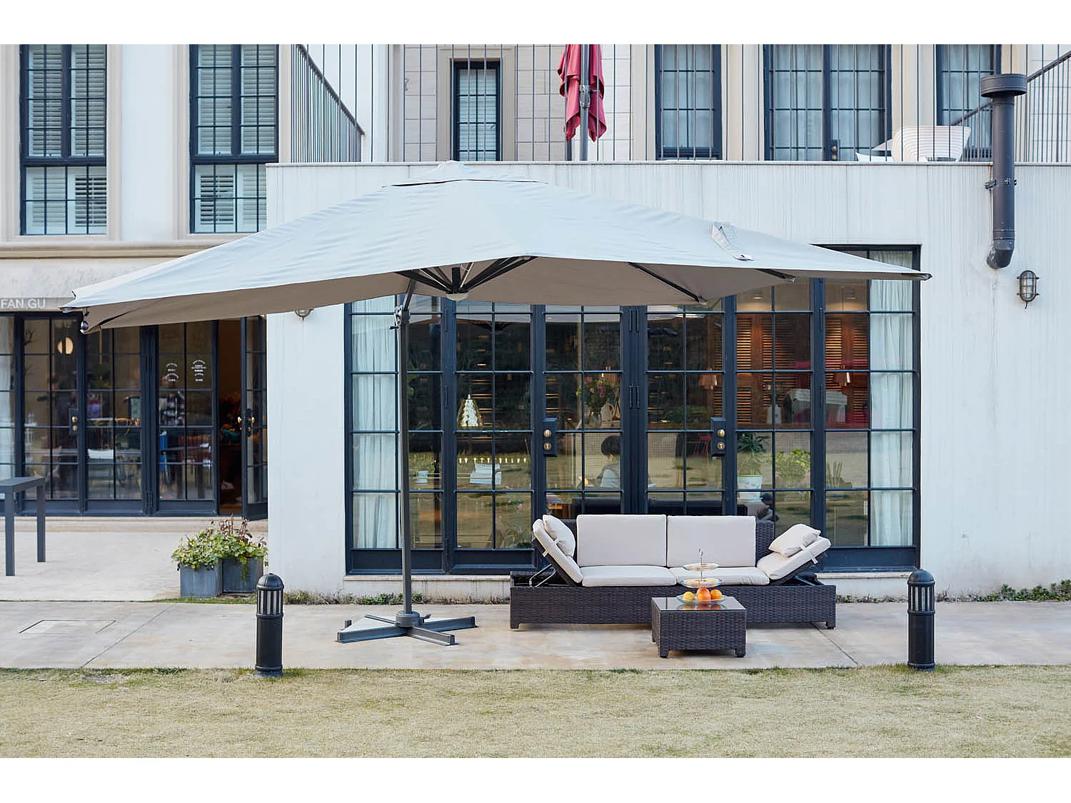 Parasol LED 3 x 4 m gris CALVIA